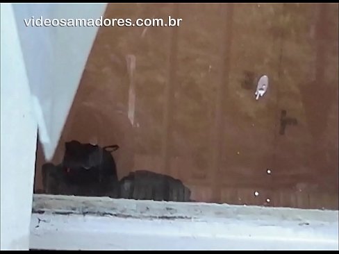 ❤️ Zilamê hov li hevala xwe ya bi xortek din re temaşe dike, vîdyoyek qeşeng tomar dike bêyî ku hevjînê aciz bike Super porno li me